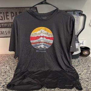columbia t shirt